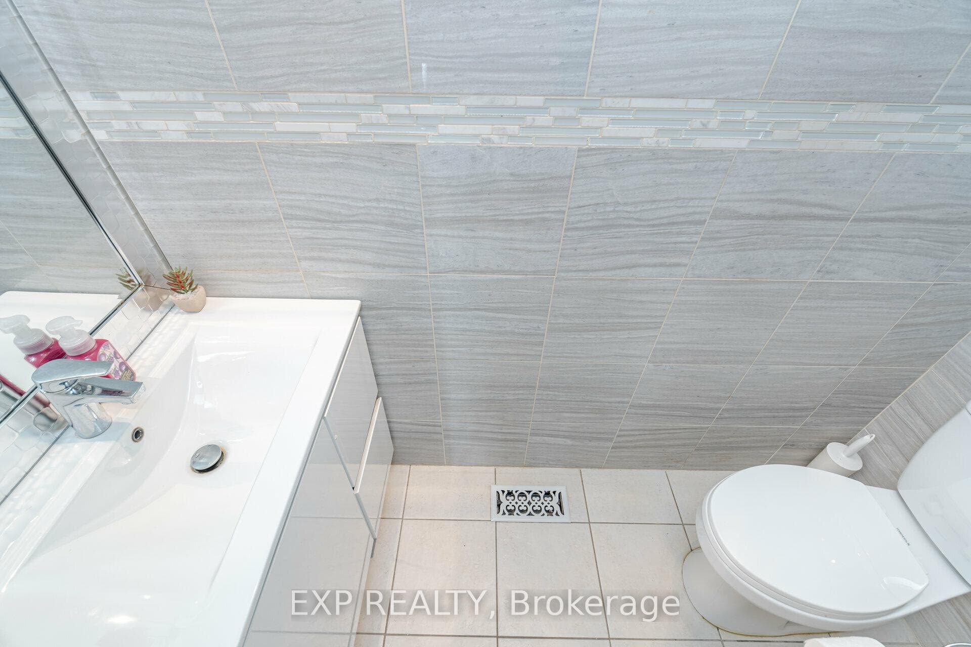 120 Fred Young Drive photo 16