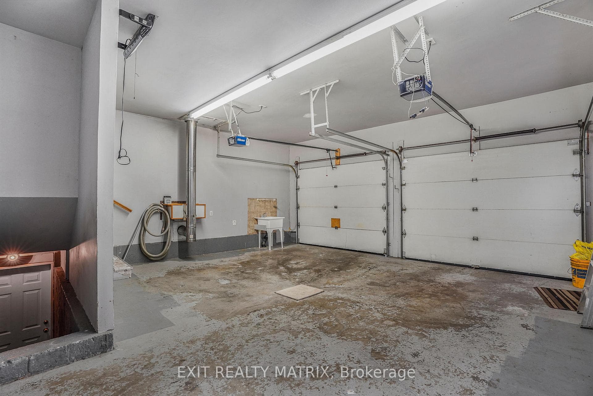 7930 Arthur Lavigne Street photo 33