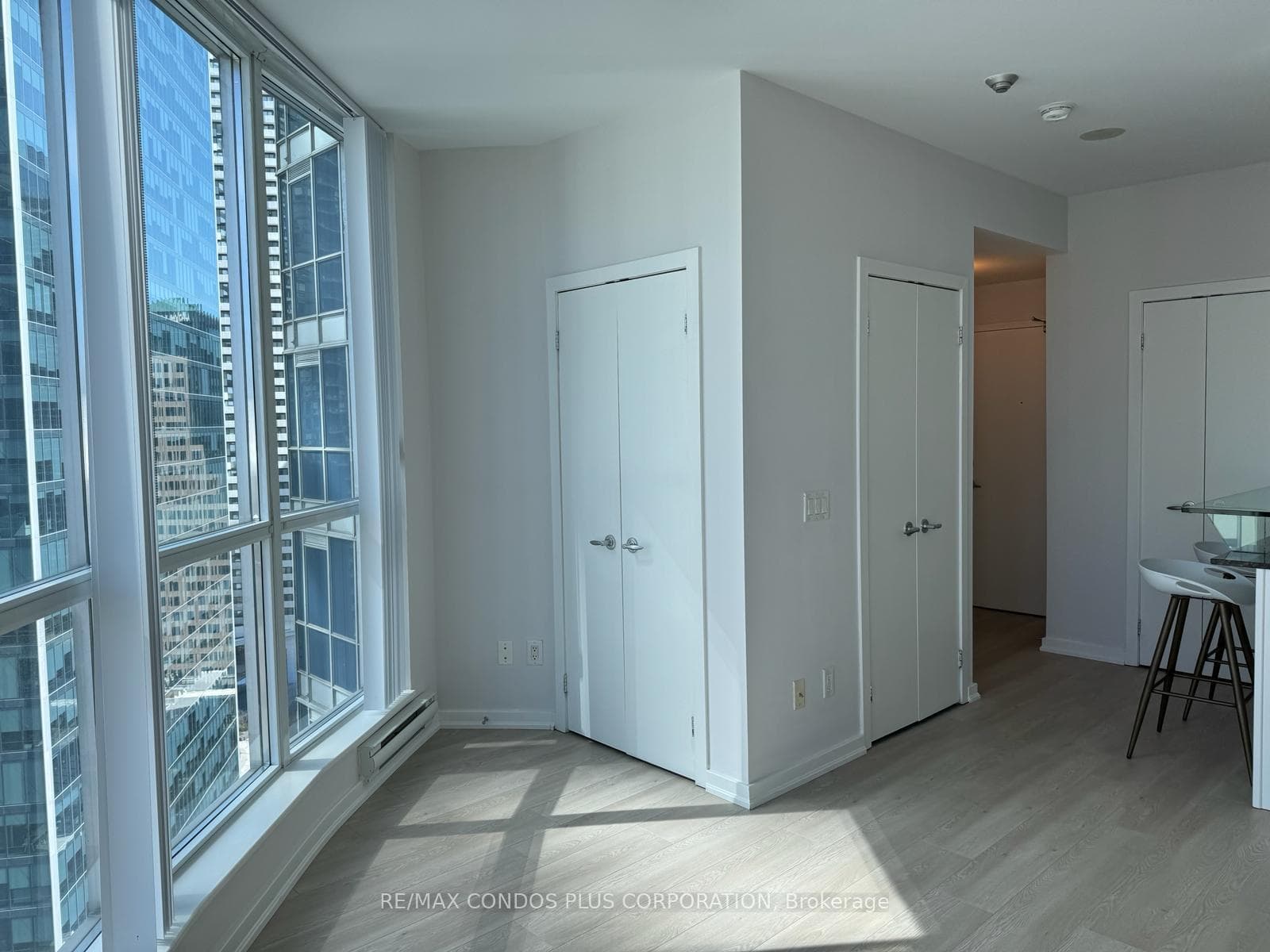 8 York Street Unit 2701 photo 14
