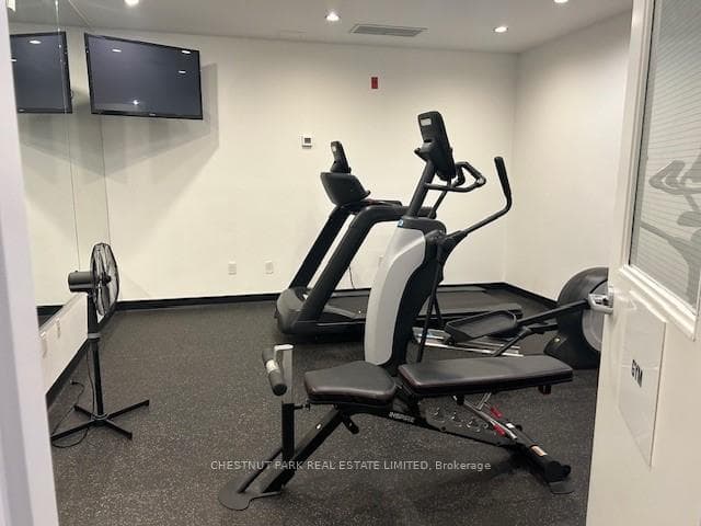 3443 Bathurst Street Unit 401 photo 21