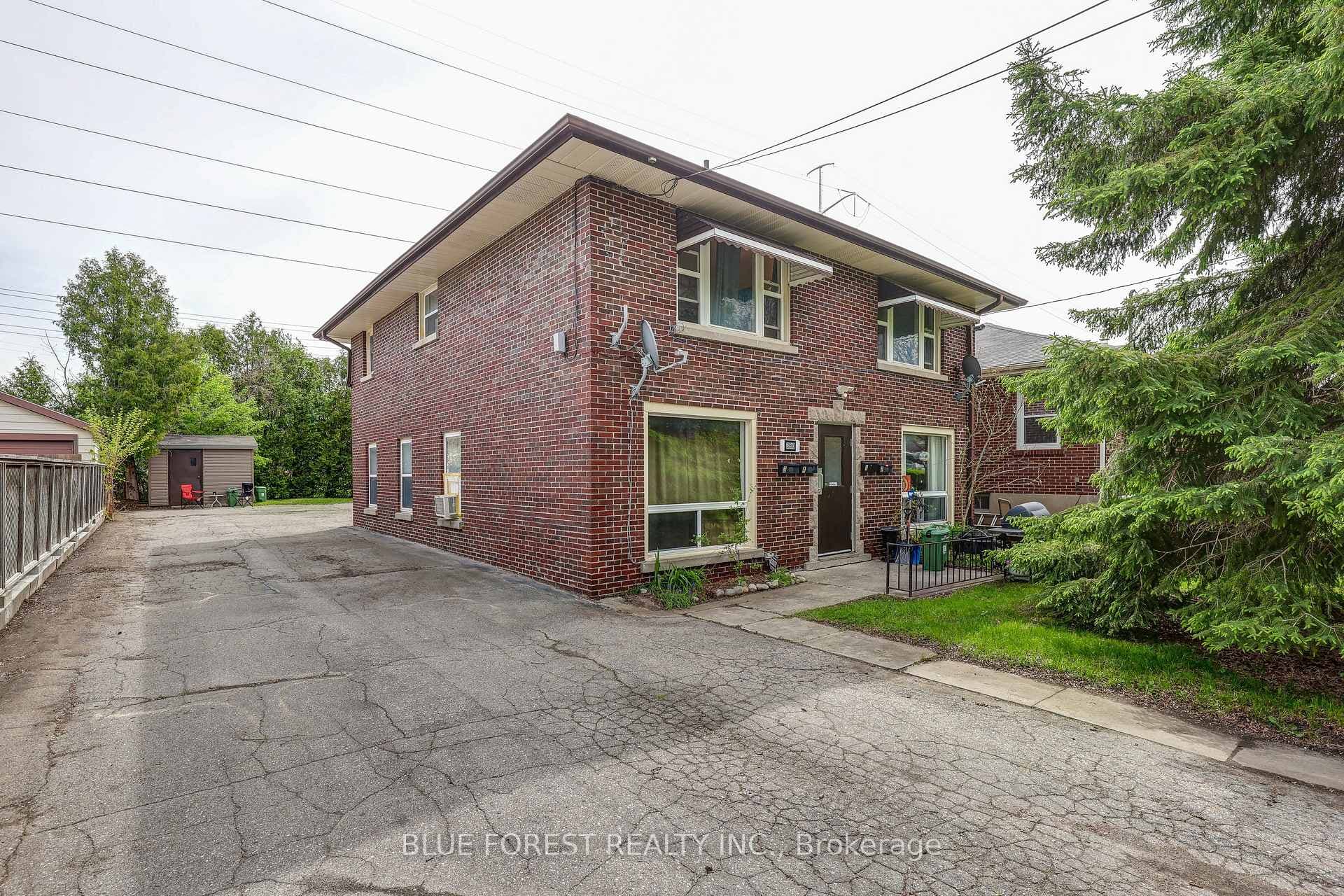 390 Thiel Street photo 1