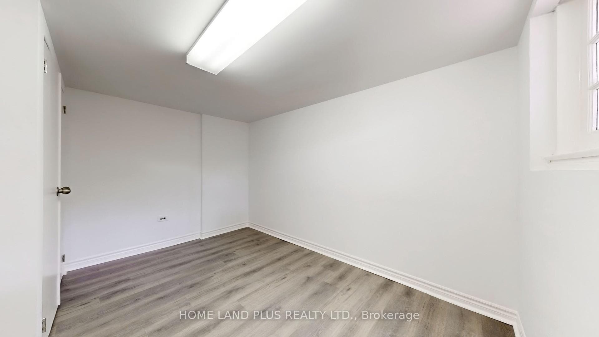 257 Joicey Boulevard photo 34