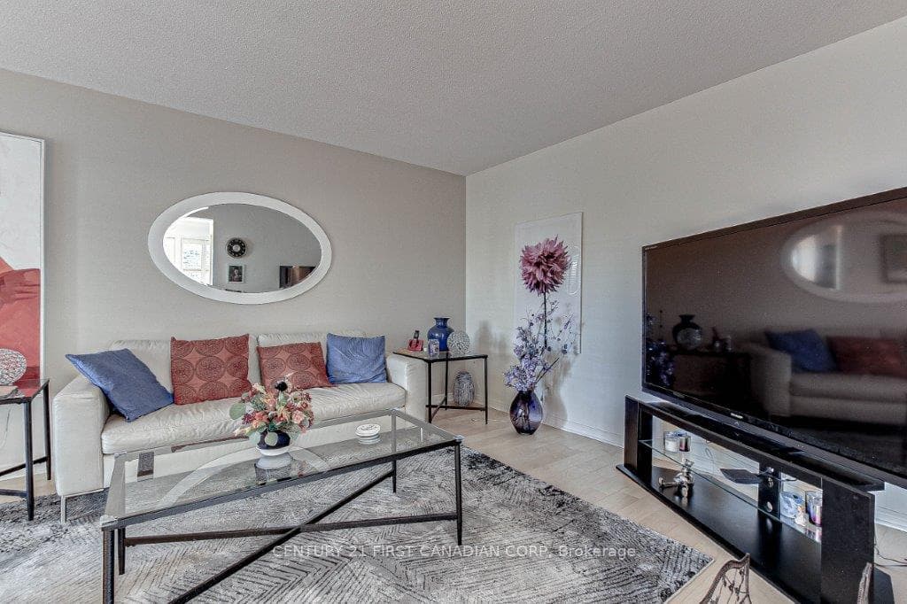 161 McMaster Drive photo 9
