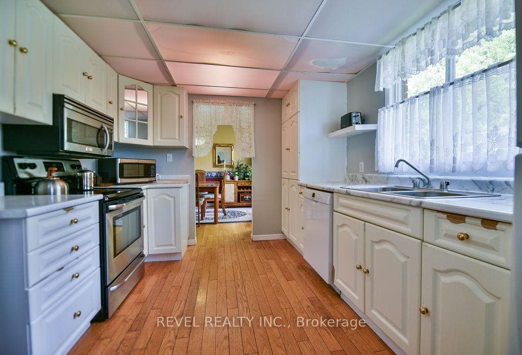 222 Earl Street photo 11