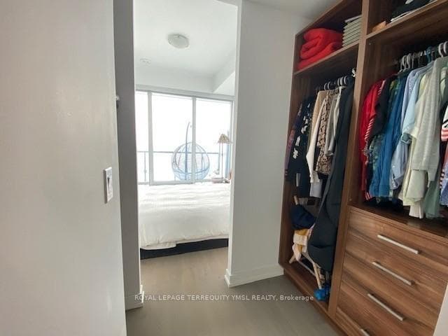 488 University Avenue Unit 2212 photo 14