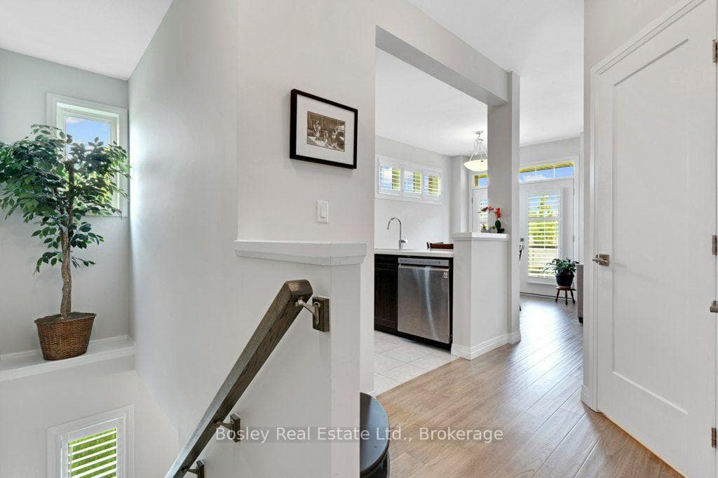 7 Bacon Lane photo 33