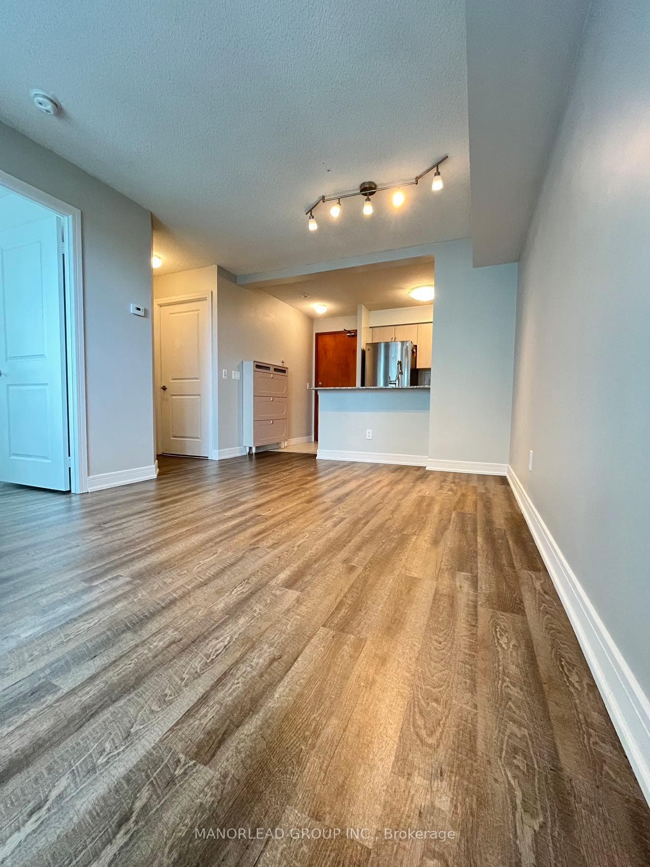 35 Bales Avenue Unit 1610 photo 6