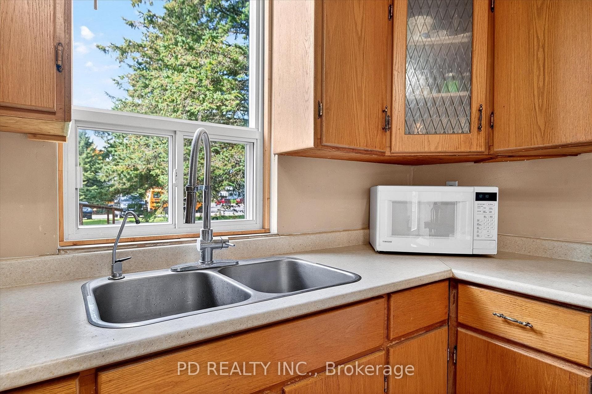 64 King Street photo 18