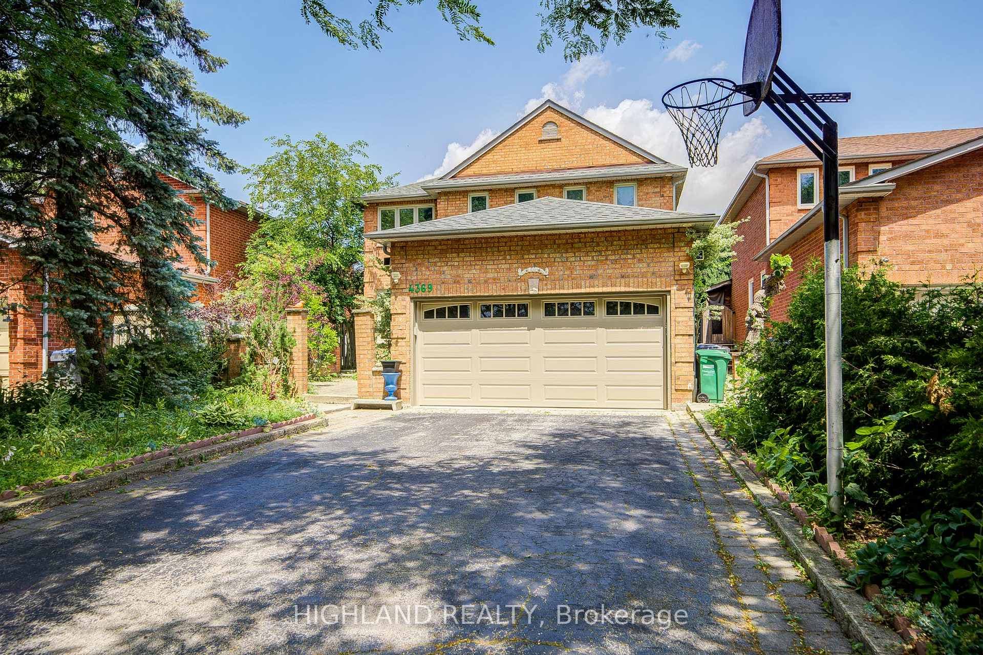 4369 Spinningdale Court photo 11