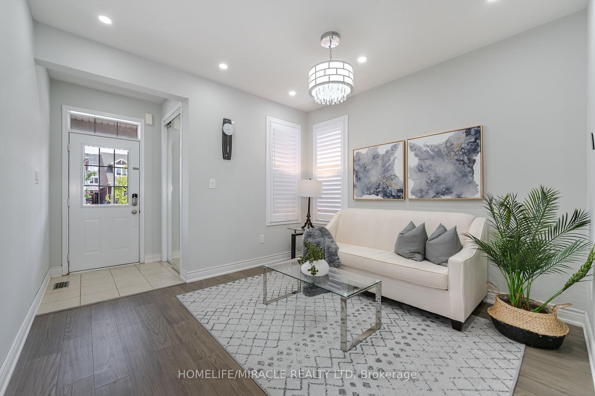 12 Robert Parkinson Drive photo 6