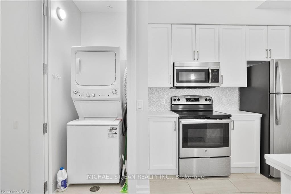 112 King Street Unit 1111 photo 34
