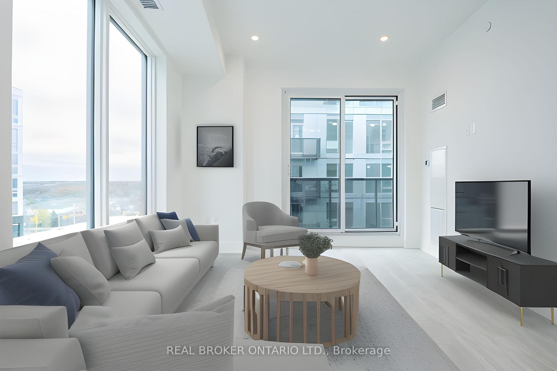 2450 Old Bronte Road Unit 516 photo 1