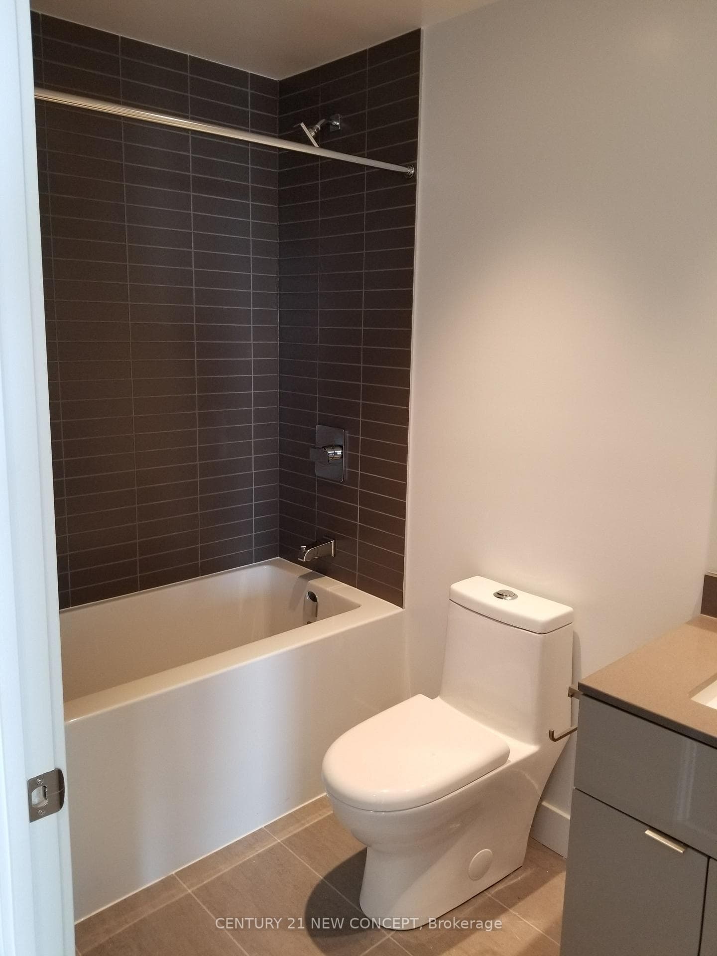 7 Grenville Street Unit 4708 photo 13