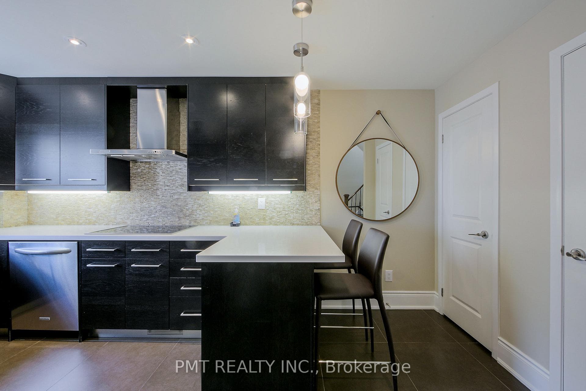 210 Bedford Road photo 3