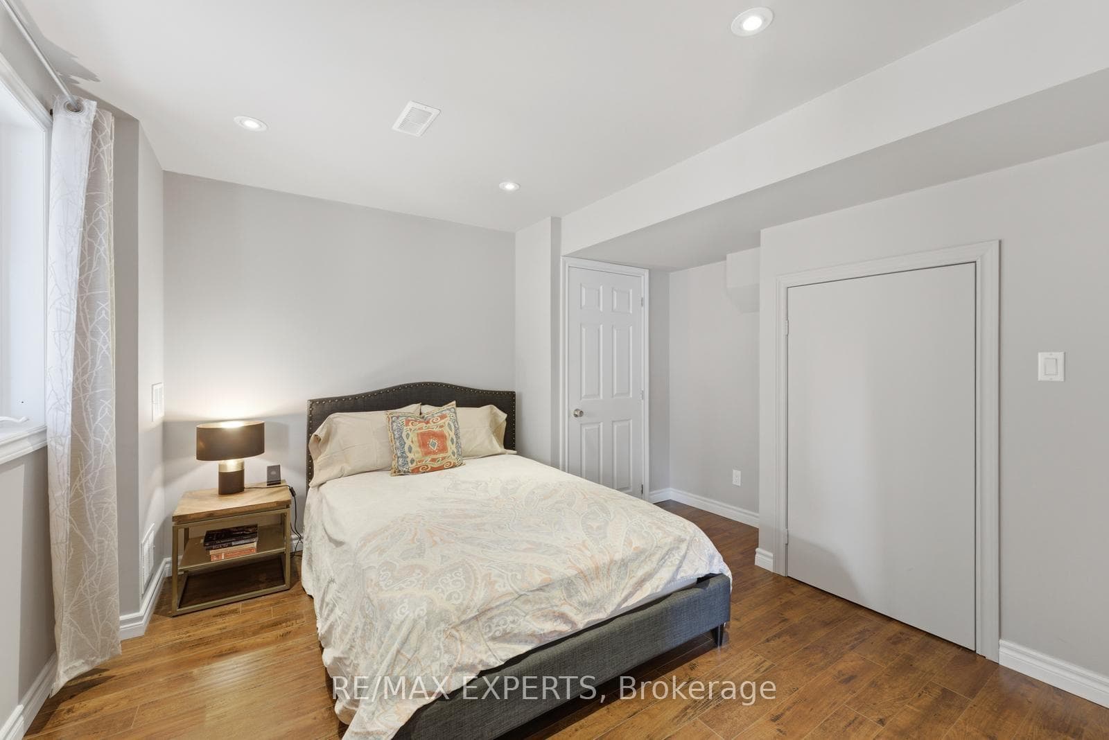 847 Memorial Circle photo 35