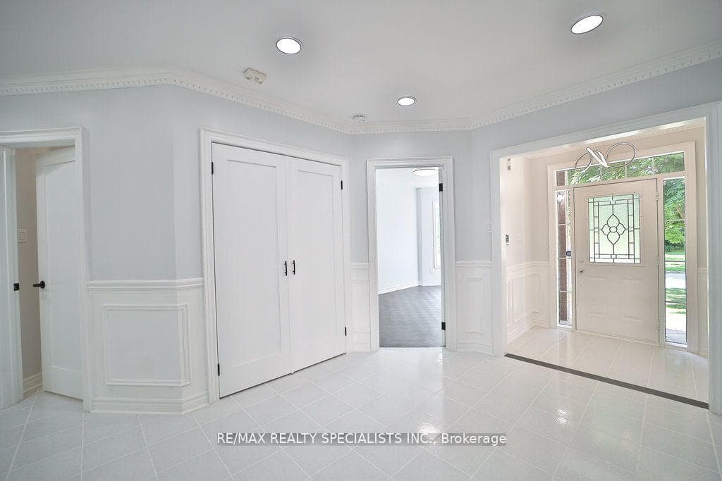 95 Luba Avenue photo 2
