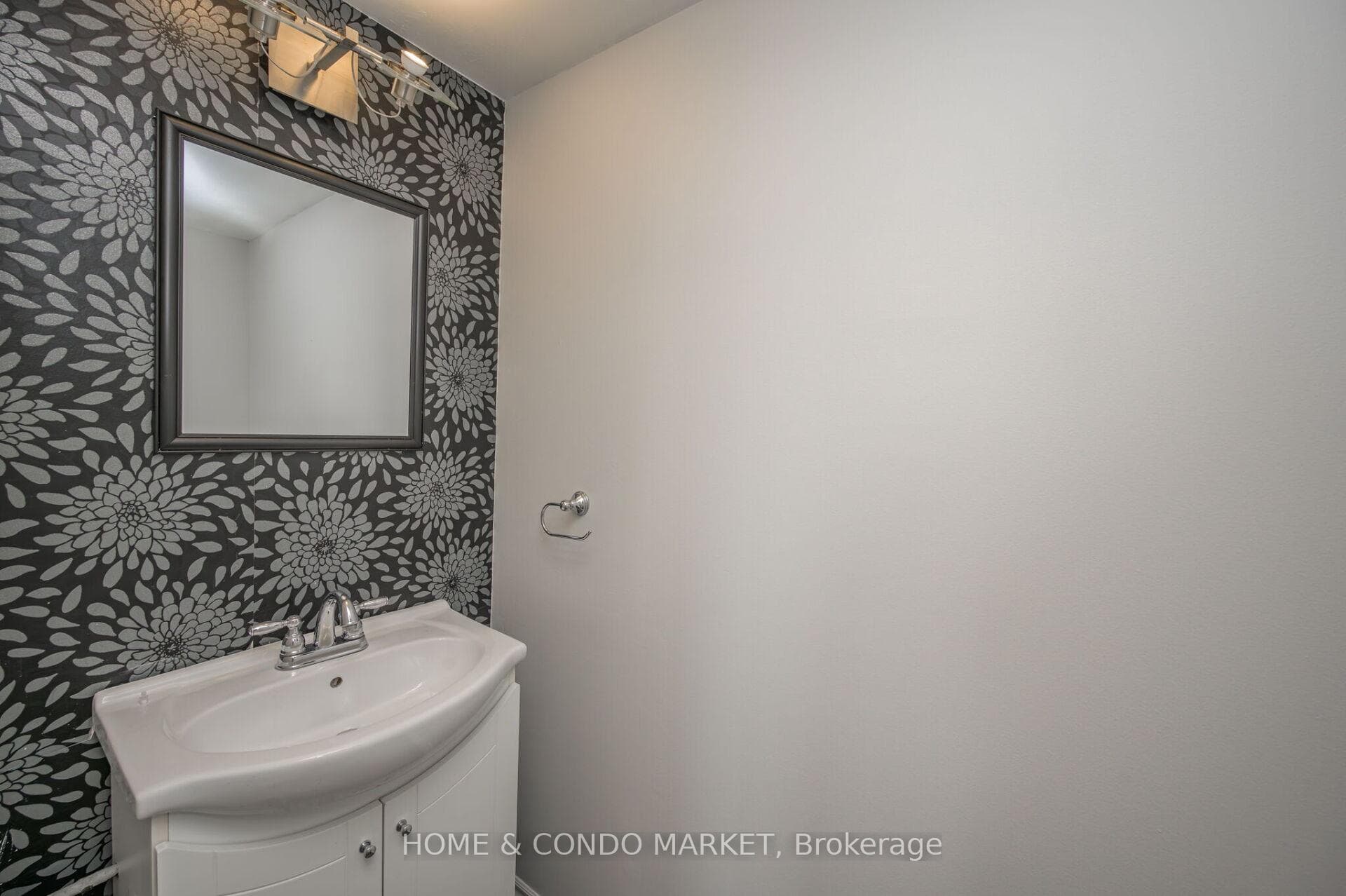 200 Robert Speck Parkway Unit 604 photo 17