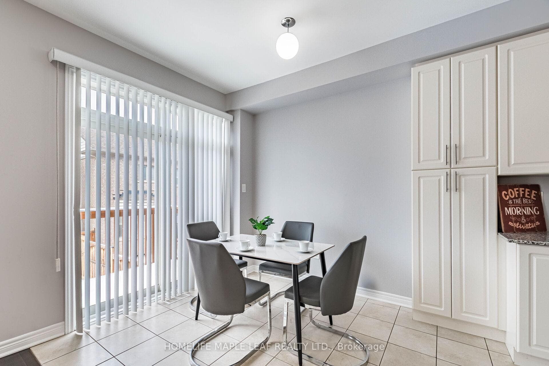 76 Rockman Crescent photo 17