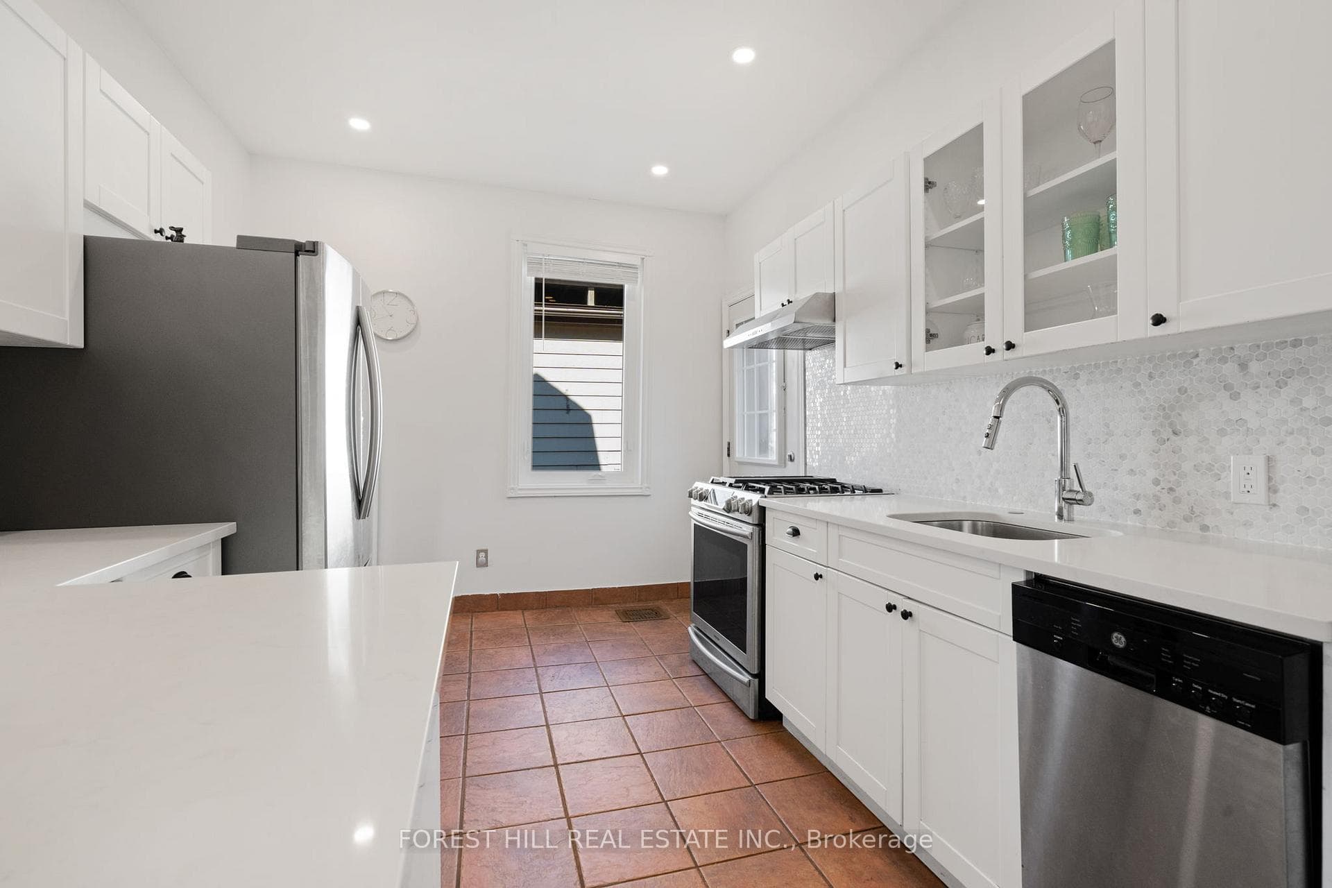158 Napier Street photo 11