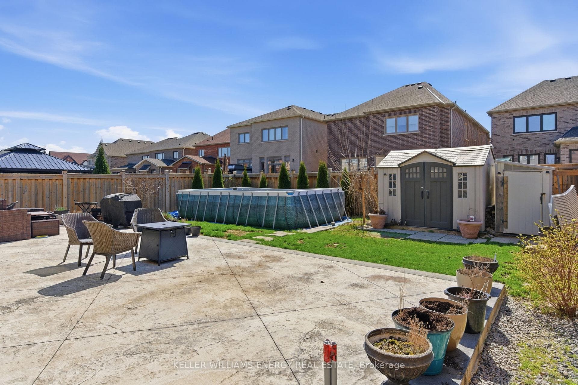 119 Stewart Crescent photo 49