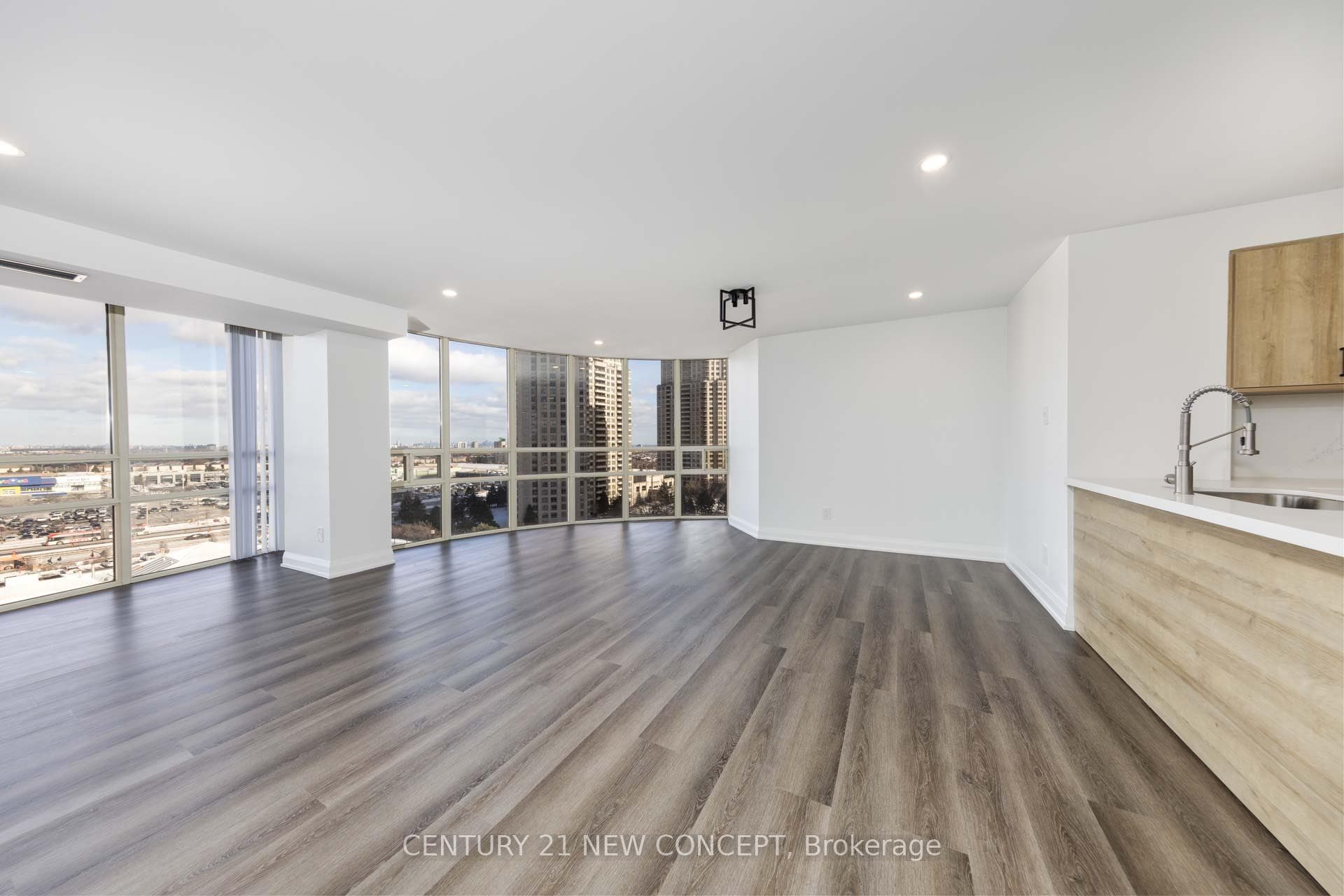 50 Eglinton Avenue Unit 1105 photo 7