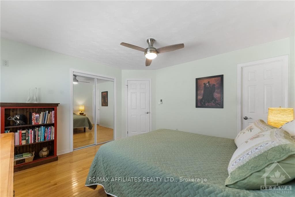 112 COLBORNE Street photo 20