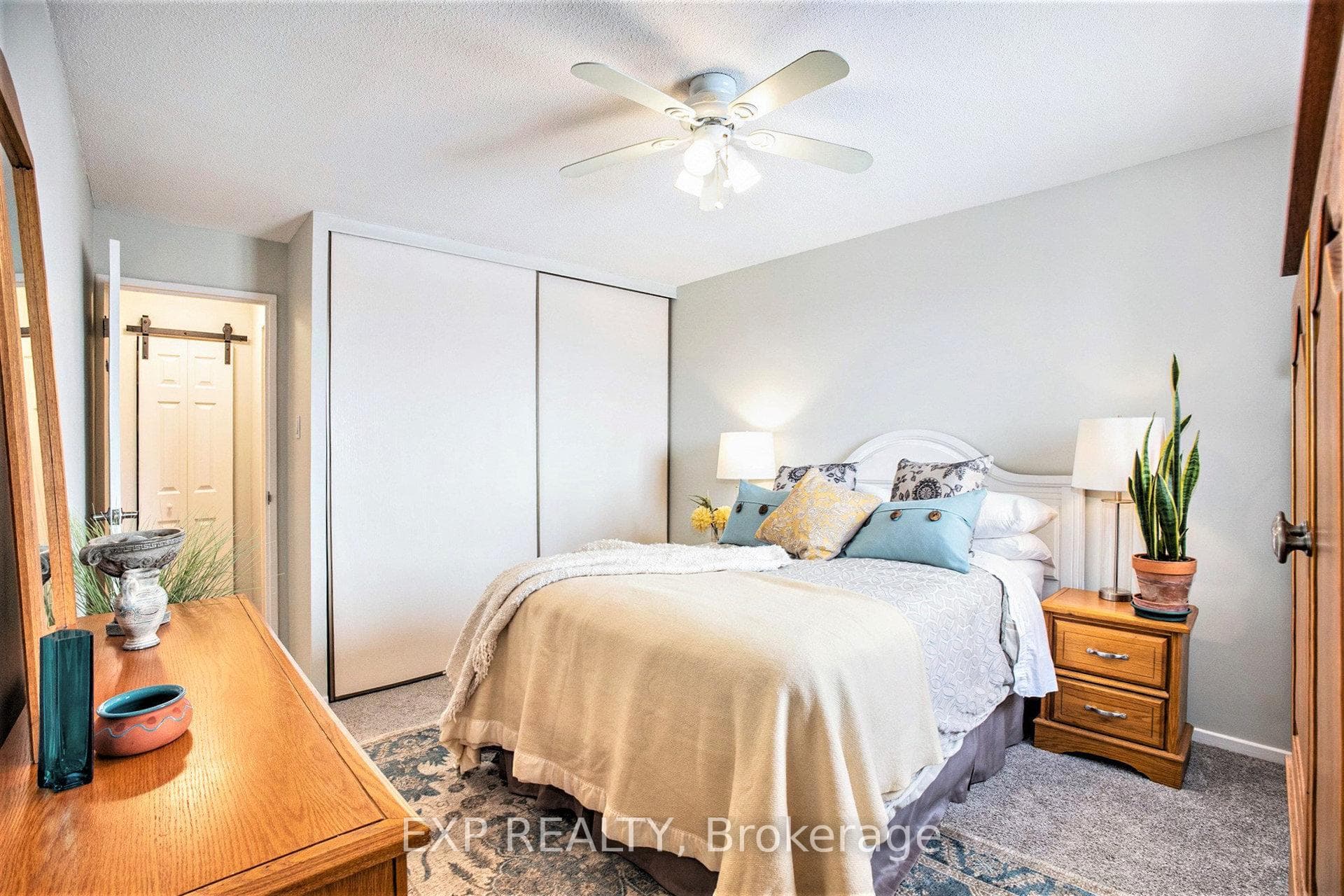 915 Elmsmere Road Unit 706 photo 22
