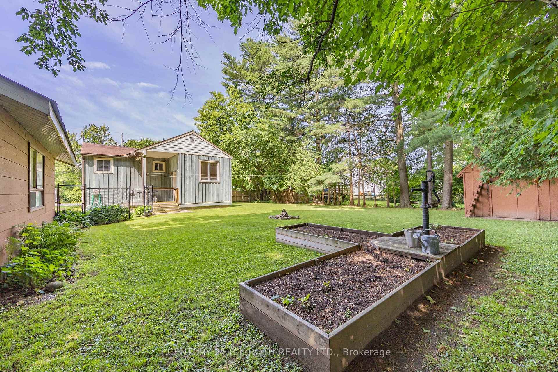3433 Coronation Avenue photo 33