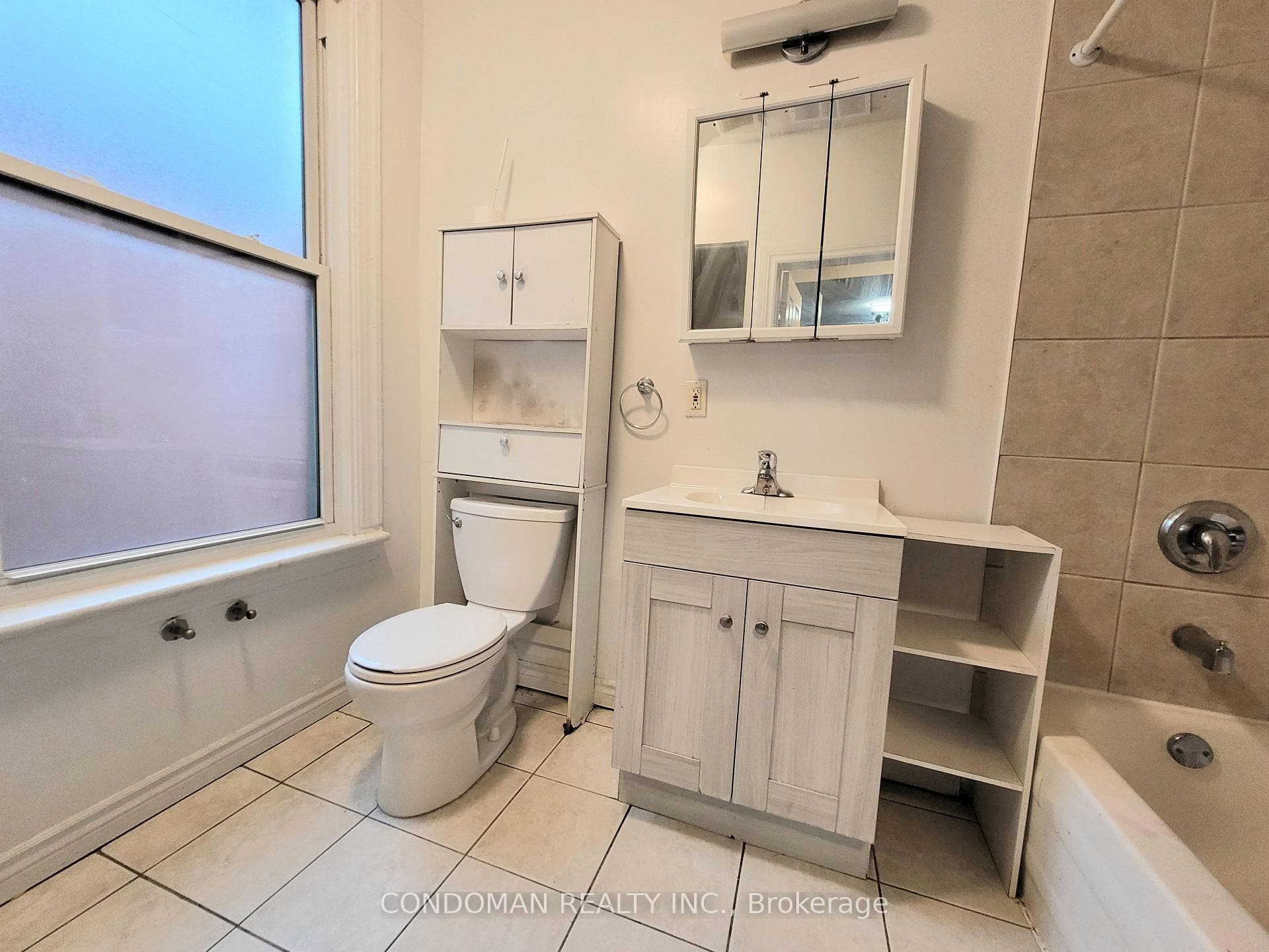 139 1/2 John Street Unit 6 photo 15