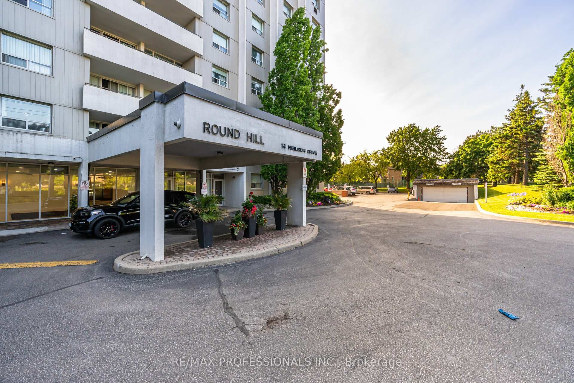 14 Neilson Drive Unit 1003 photo 2
