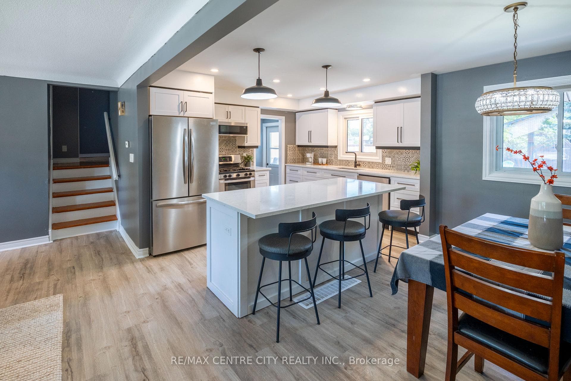 140 Oakwood Place photo 20