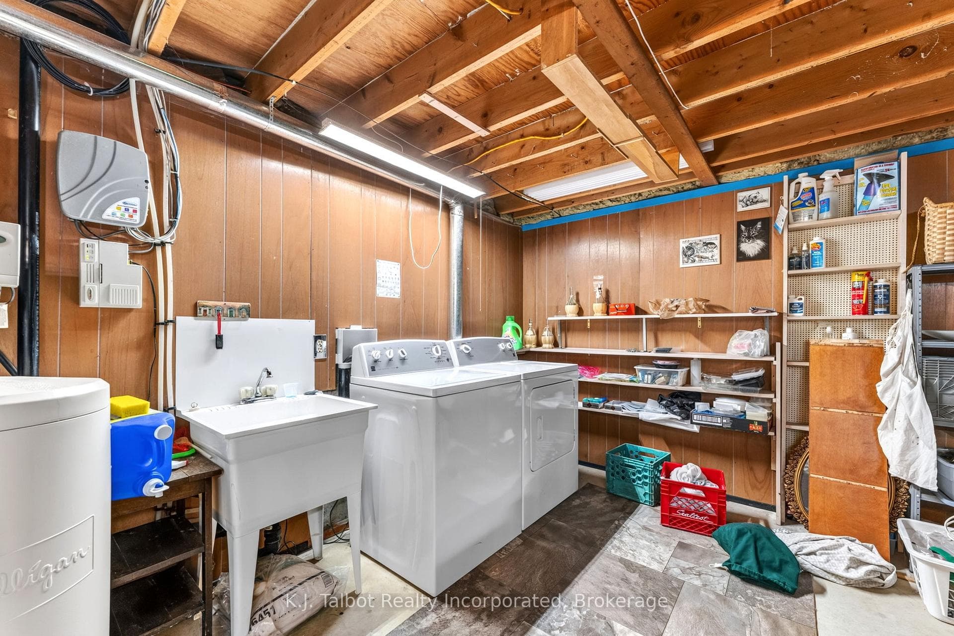 232 Picton Street photo 37