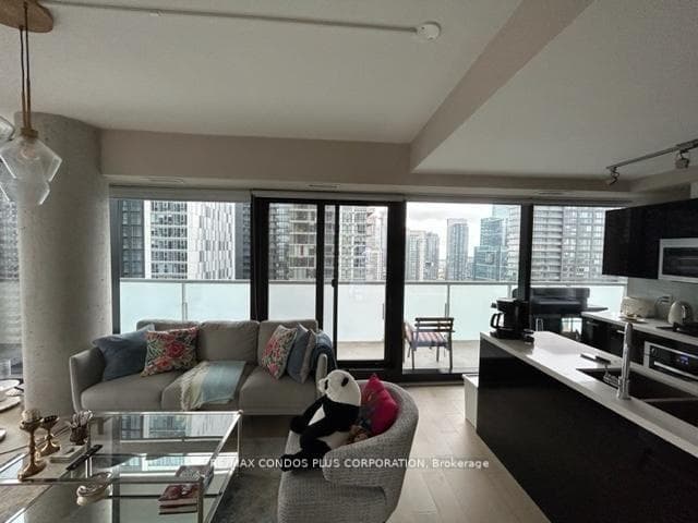 11 Charlotte Street Unit 2507 photo 18