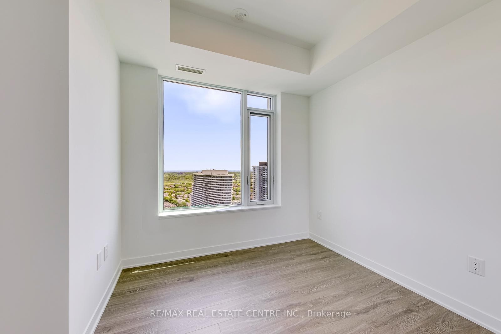 2495 Eglinton Avenue Unit 2603 photo 24
