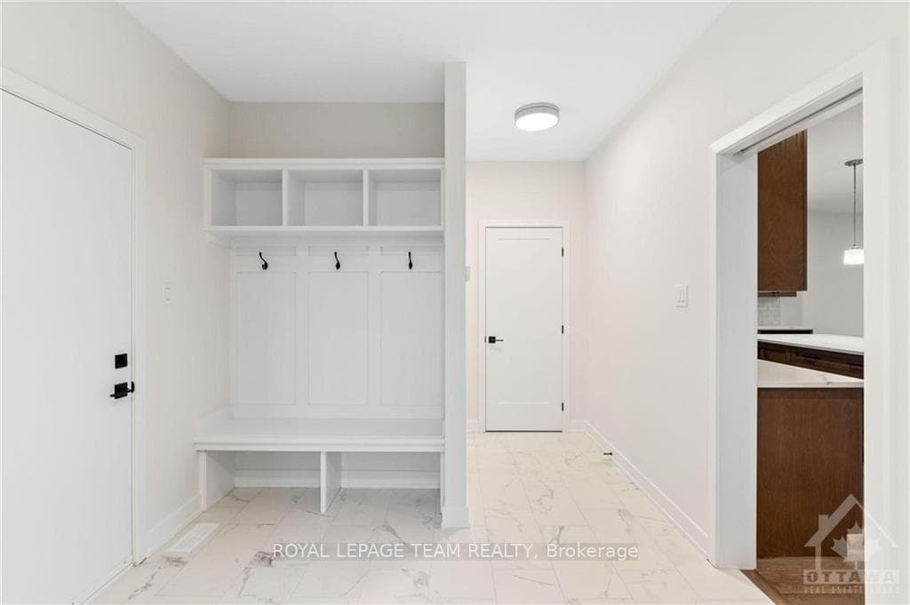 131 CASSIDY Crescent photo 14
