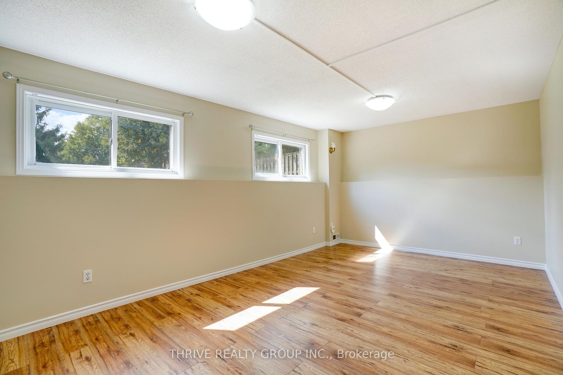 897 Thistledown Way photo 18