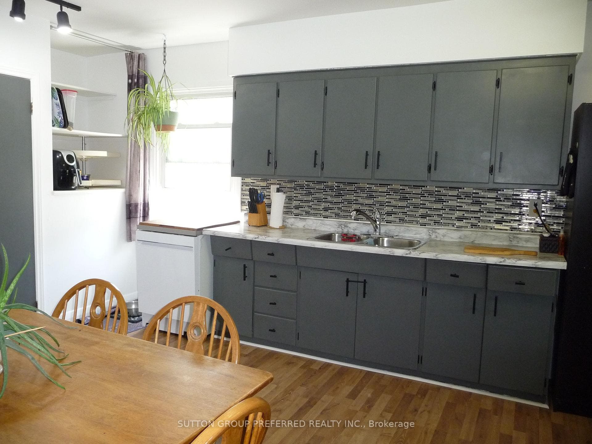 206 Emerson Avenue photo 7
