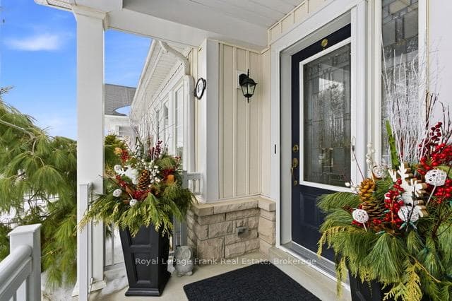 879 Kerr Street photo 8