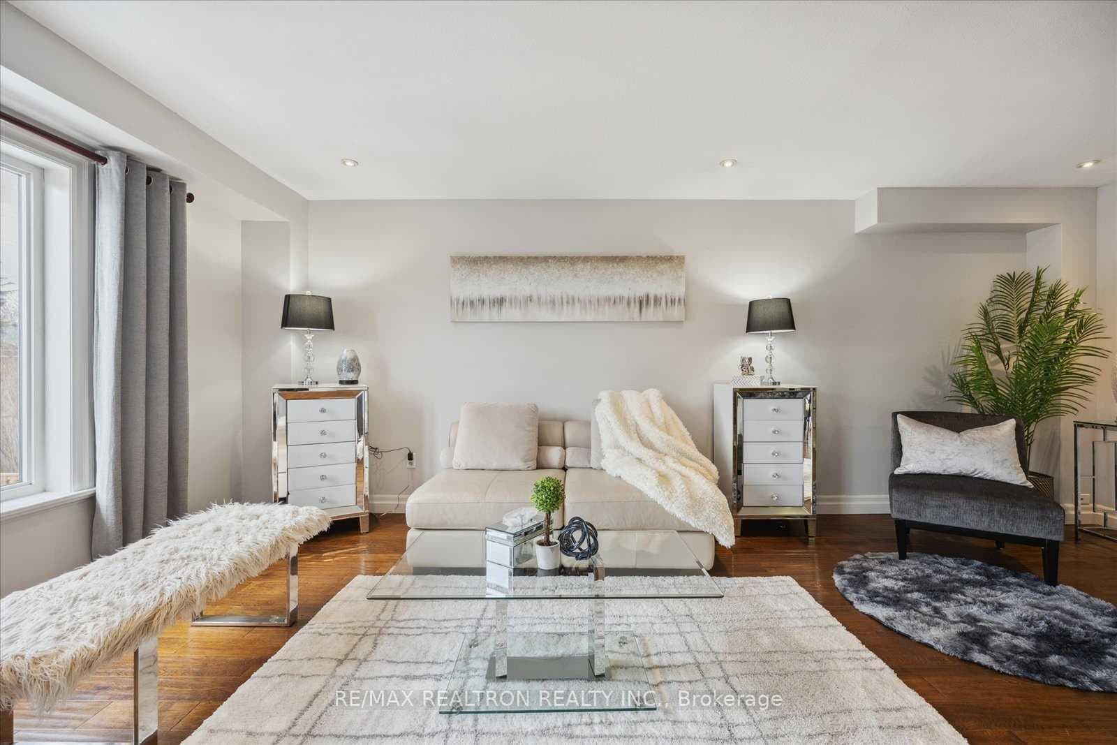 204 Banbrooke Crescent Unit (Main) photo 10