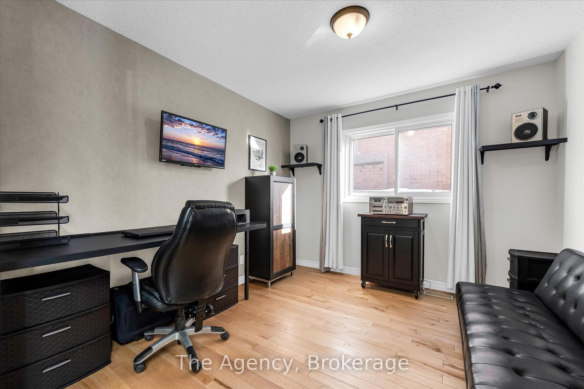 137 Northwood Drive photo 8