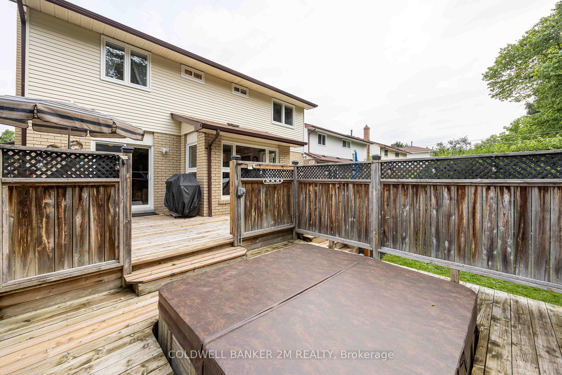 366 Dickens Drive photo 33
