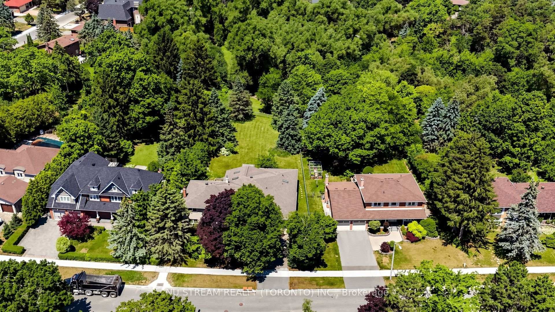 20 Blackforest Drive photo 31