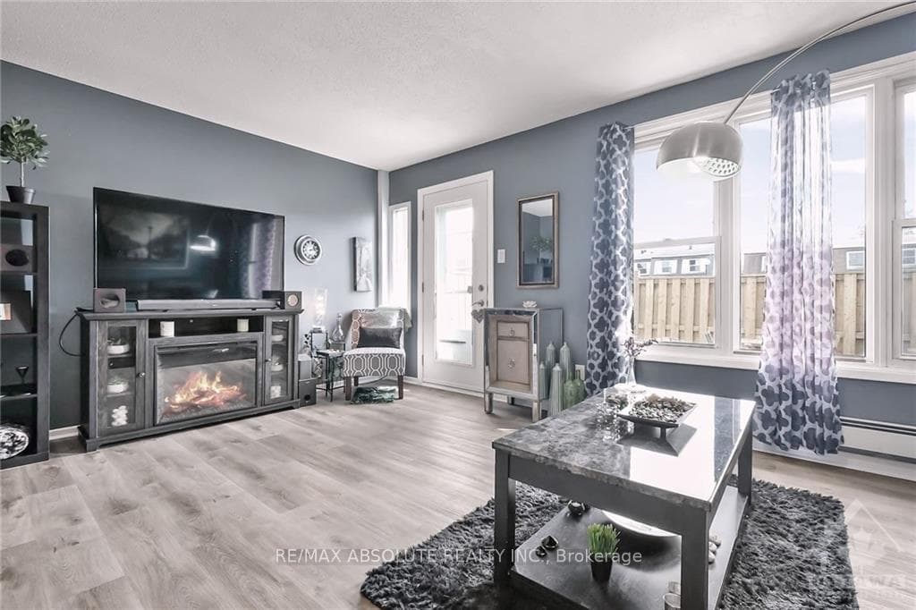 920 DYNES Road Unit 11 photo 10