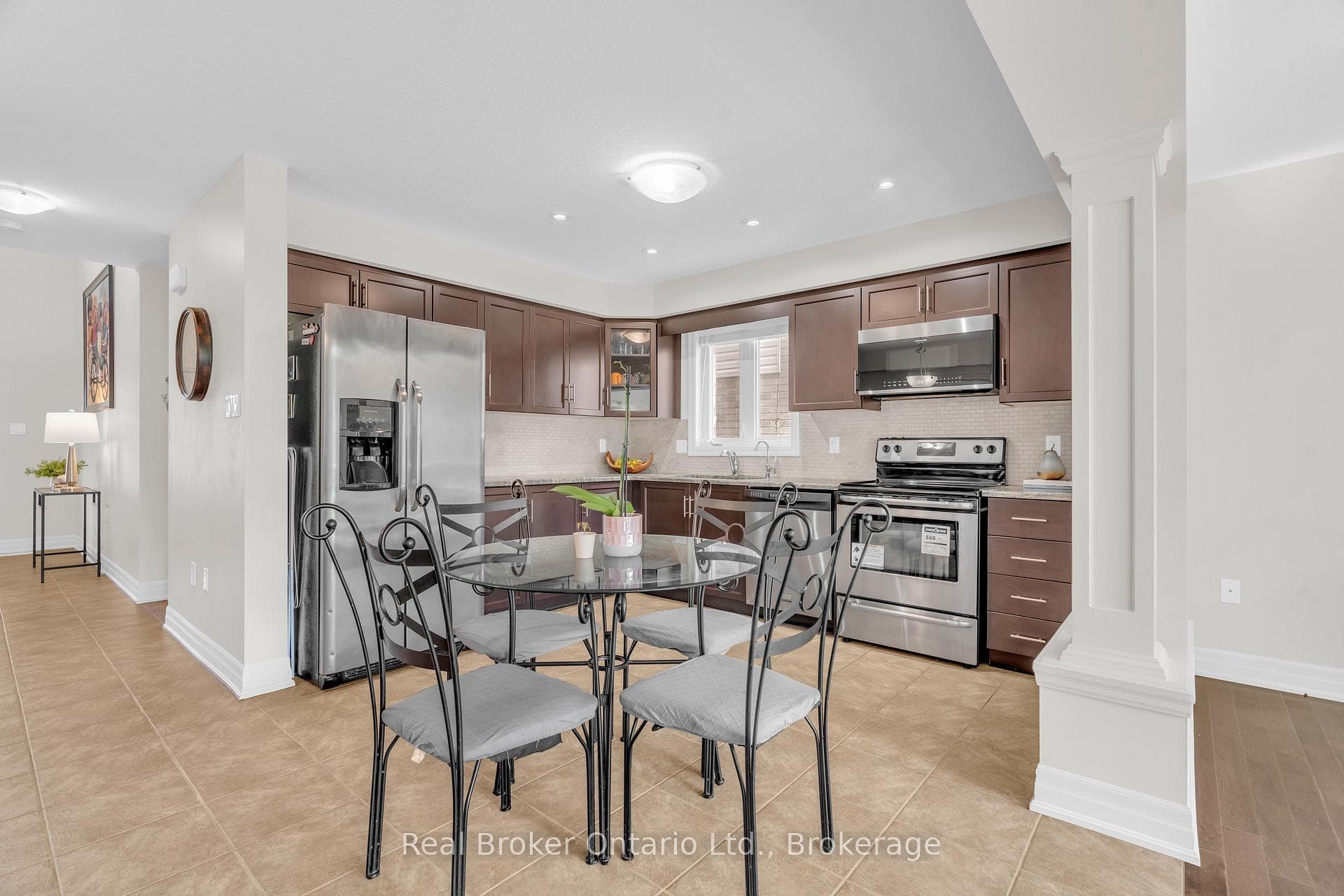 41 Samuel Drive photo 8