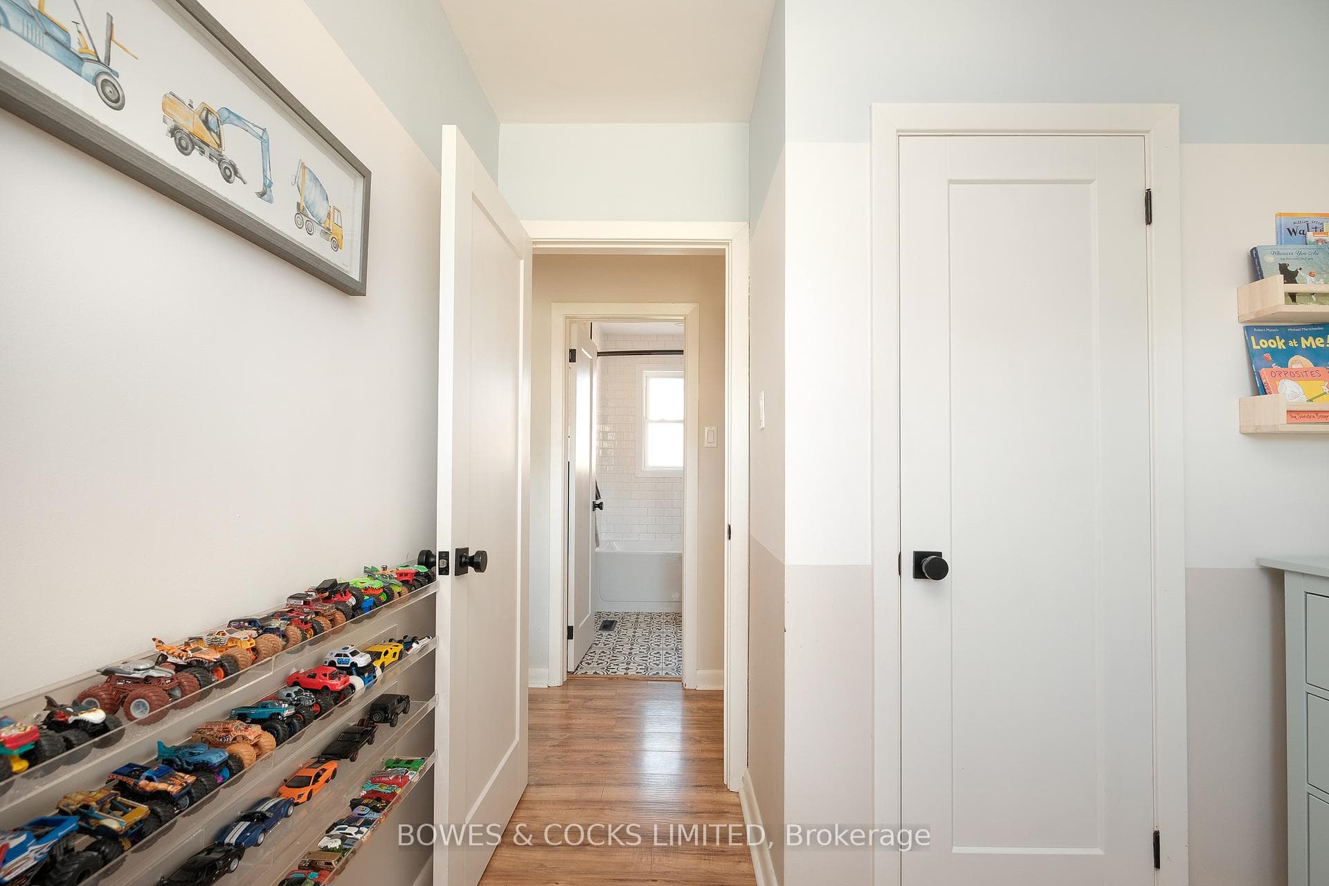 730 Crawford Place photo 16