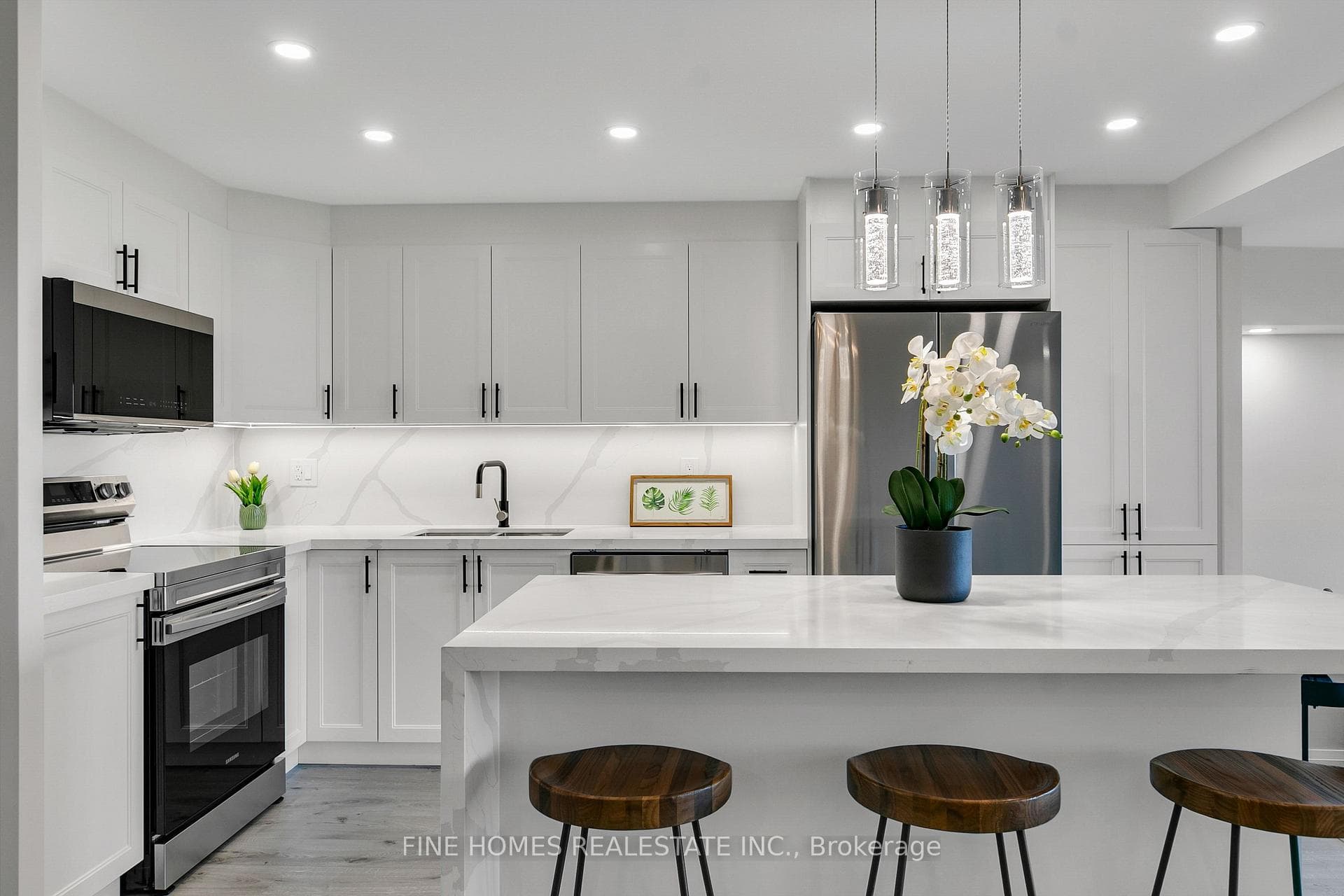 260 Scarlett Road Unit 1612 photo 17