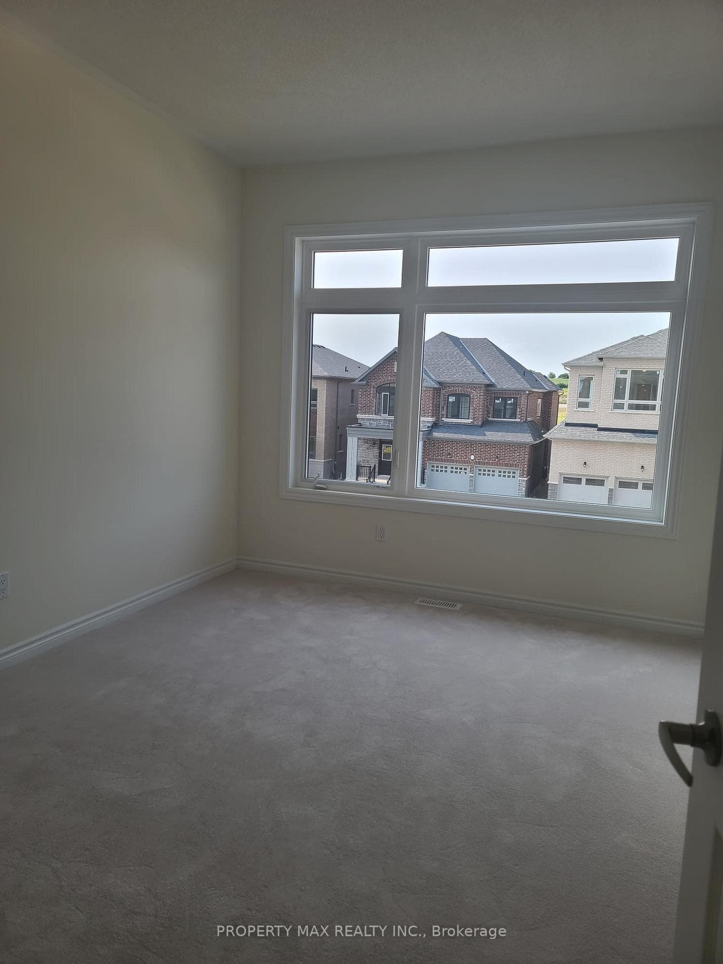 920 Rexton Drive photo 12
