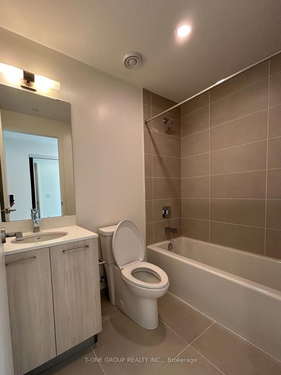 65 Mutual Street Unit 2606 photo 8