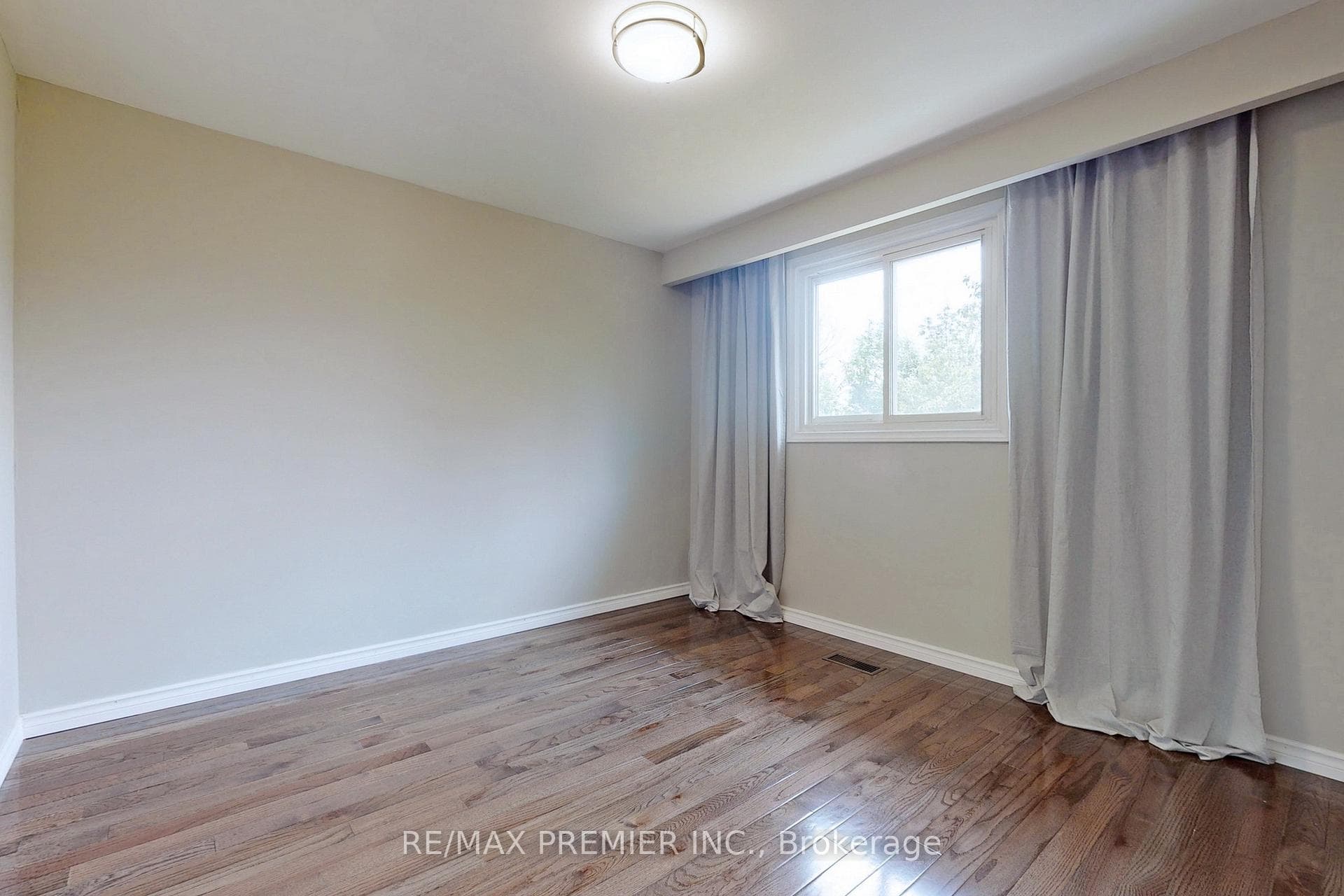 3646 Molly Avenue photo 15
