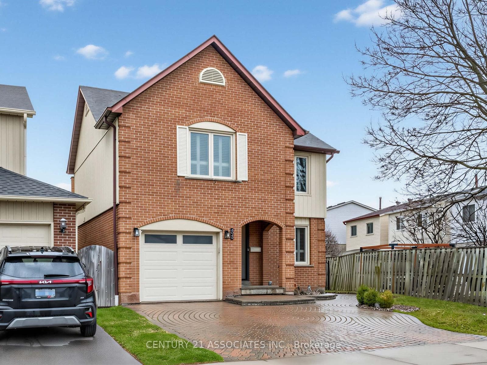4049 Teakwood Drive photo 1